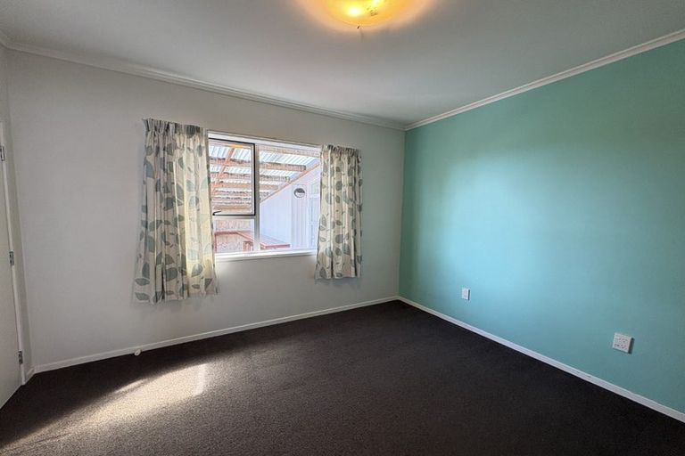 Photo of property in 12 Redwood Drive, Massey, Auckland, 0614