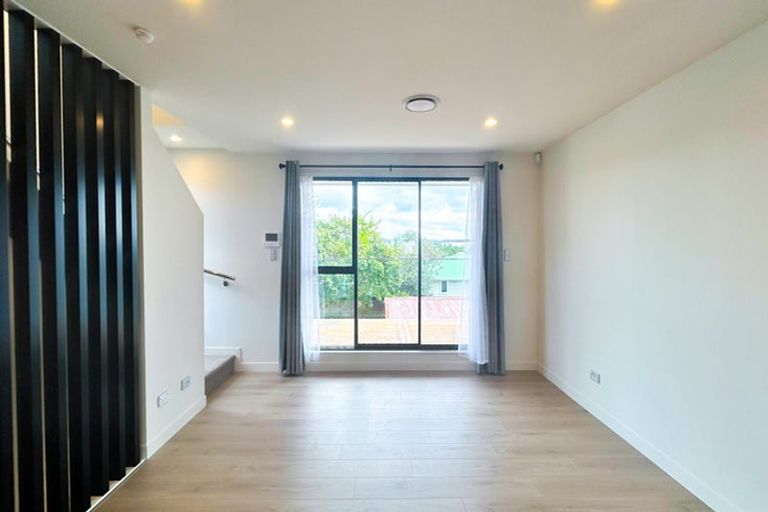Photo of property in 7/12 Statesman Street, Henderson, Auckland, 0612