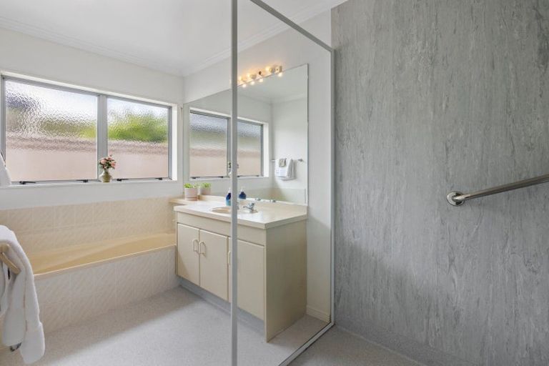 Photo of property in 1 Azalea Dell, Mount Maunganui, 3116