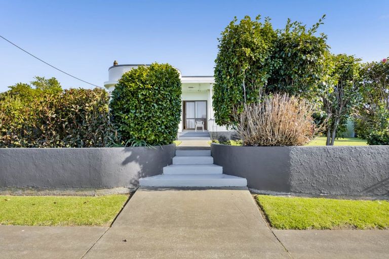 Photo of property in 32 Leicester Street, Patea, 4520