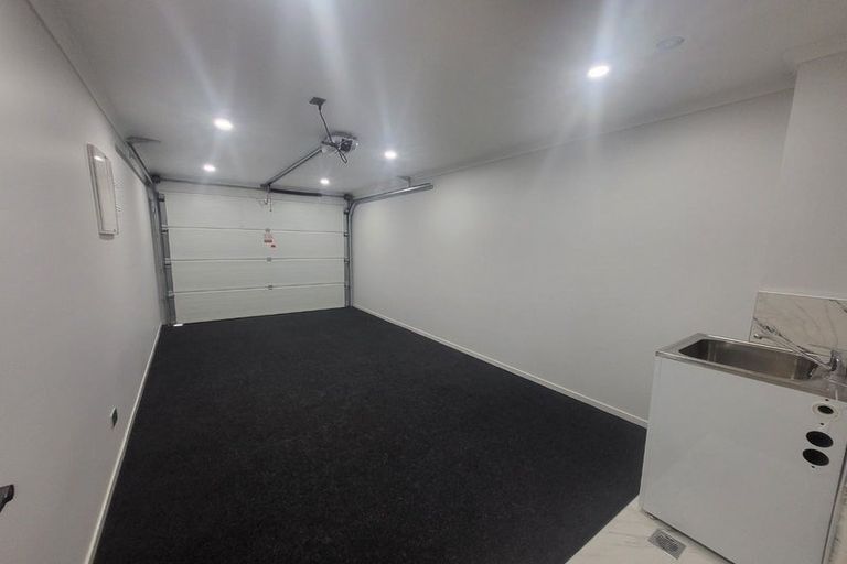 Photo of property in 8c Kent Road, Manurewa, Auckland, 2102