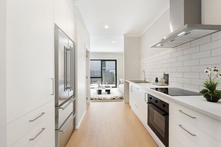 Photo of property in 2/17 Samuel Marsden Place, Whenuapai, 0618