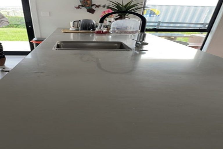 Photo of property in 1 Okoreka Road, Glenbrook, 2681