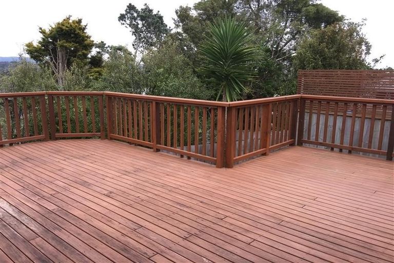 Photo of property in 42 Highland Avenue, Titirangi, Auckland, 0604