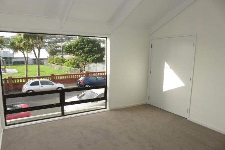 Photo of property in 21/4u Dr Taylor Terrace, Johnsonville, Wellington, 6037