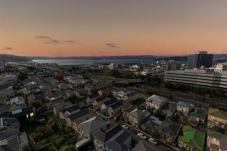 Photo of property in 31/125 Grant Road, Thorndon, Wellington, 6011