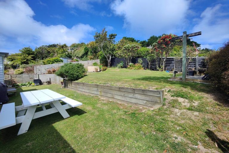 Photo of property in 22 Huntingdon Street, Northland, Wellington, 6012