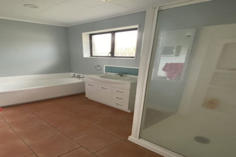 Photo of property in 136 Manly Street, Paraparaumu Beach, Paraparaumu, 5032