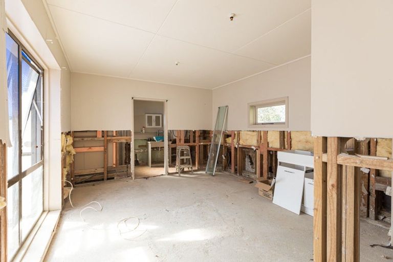 Photo of property in 15 Keppel Street, Porangahau, 4291