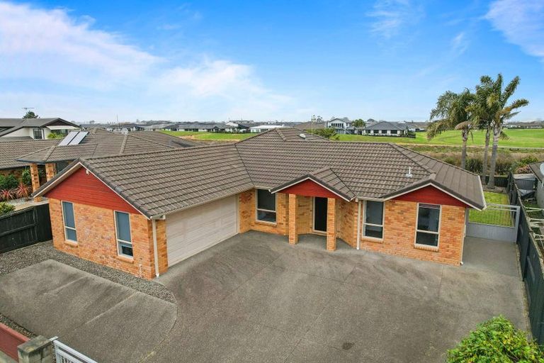Photo of property in 31 Sarah Place, Papamoa Beach, Papamoa, 3118