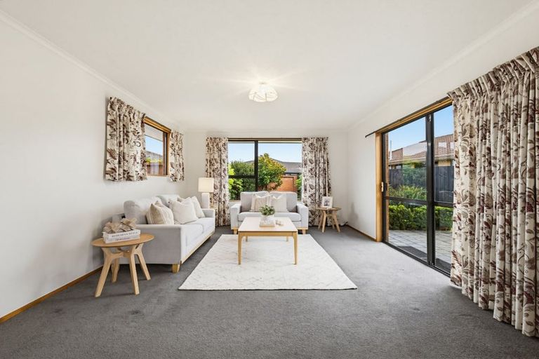 Photo of property in 37 Ben Nevis Drive, Broomfield, Christchurch, 8042