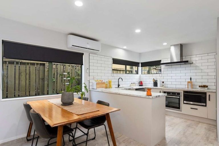 Photo of property in 236a Ngatai Road, Otumoetai, Tauranga, 3110