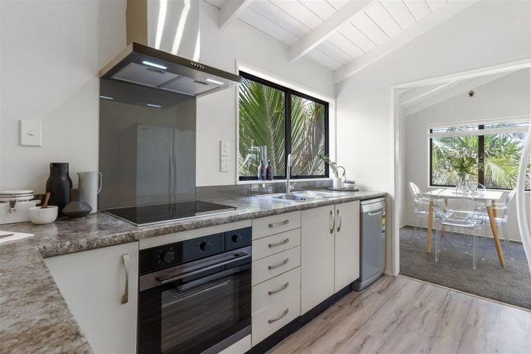 Photo of property in 6/60 Birkdale Road, Birkdale, Auckland, 0626