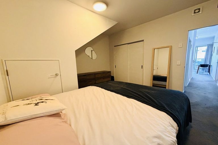 Photo of property in Metro Apartments, 7/220 Thorndon Quay, Pipitea, Wellington, 6011