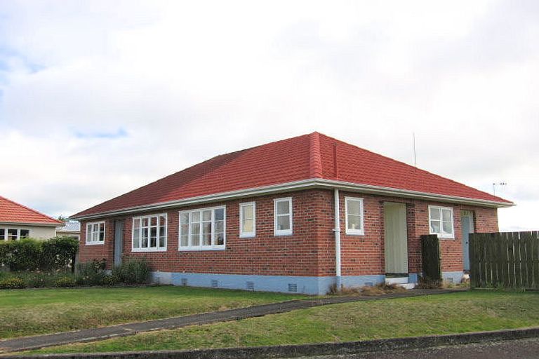 Photo of property in 47 Frederick Street, Terrace End, Palmerston North, 4410