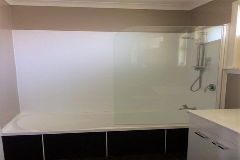 Photo of property in 11 George Street, Levin, 5510