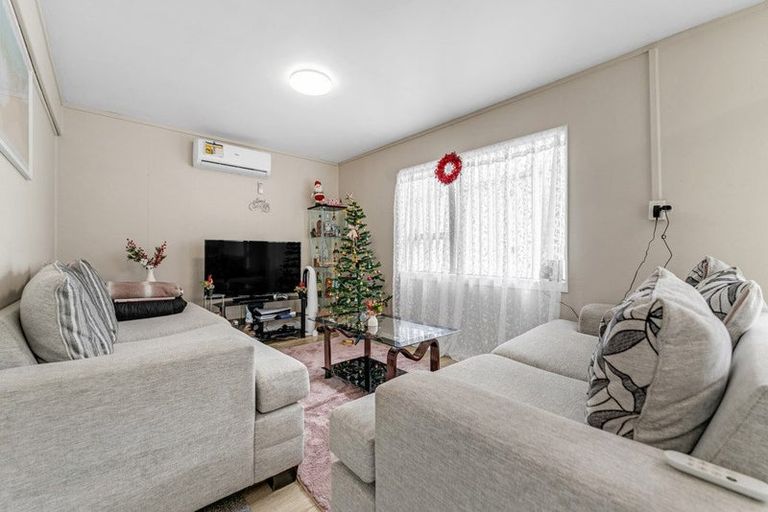 Photo of property in 5 Magellan Place, Papatoetoe, Auckland, 2025