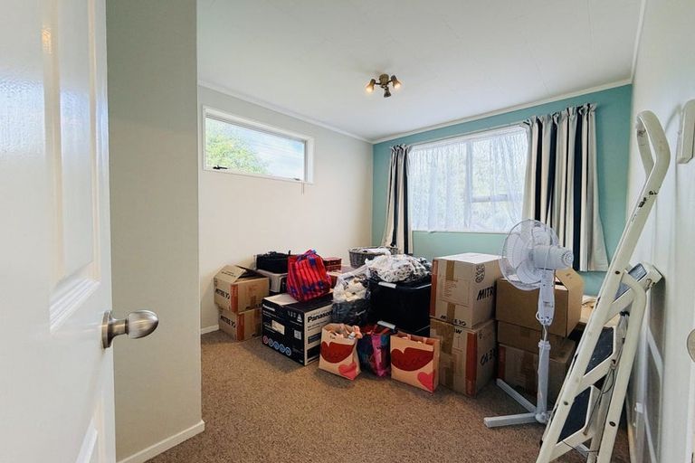 Photo of property in 8 Kaitawa Crescent, Paraparaumu, 5032