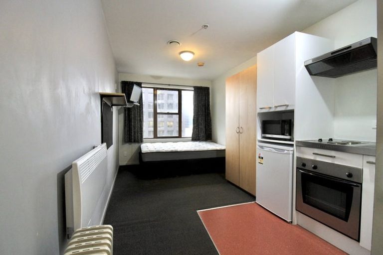 Photo of property in Orange Apartments/victoria Centr, 903/169 The Terrace, Wellington Central, Wellington, 6011