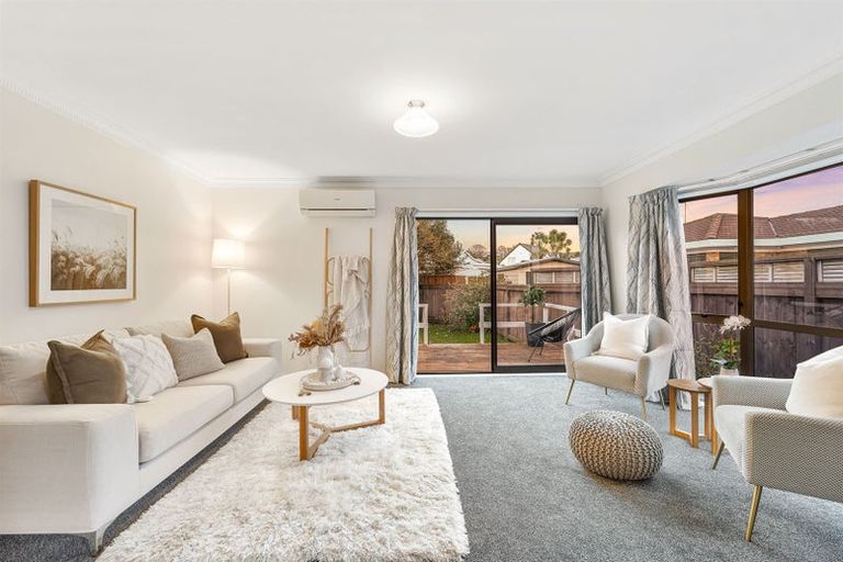Photo of property in 63a Nile Road, Milford, Auckland, 0620