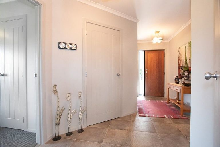 Photo of property in 7 Melody Place, Marton, 4710