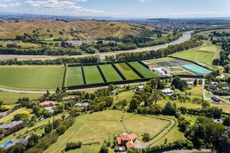 Photo of property in 63 Omarunui Road, Waiohiki, Napier, 4183