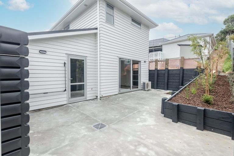 Photo of property in 27c Ranui Terrace, Tawa, Wellington, 5028