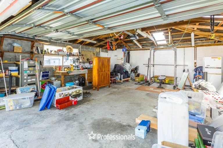 Photo of property in 8 Coates Grove, Silverstream, Upper Hutt, 5019