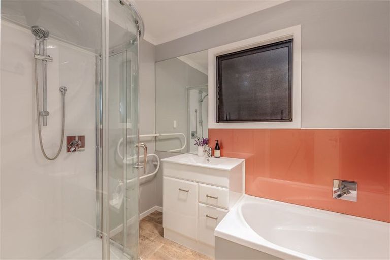 Photo of property in 73a Kyle Road, Waipukurau, 4281