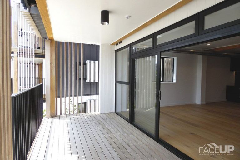 Photo of property in 8/167 Hobsonville Point Road, Hobsonville, Auckland, 0616