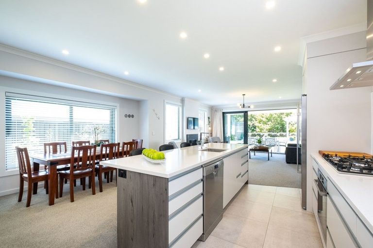 Photo of property in 1a Selwyn Road, Havelock North, 4130