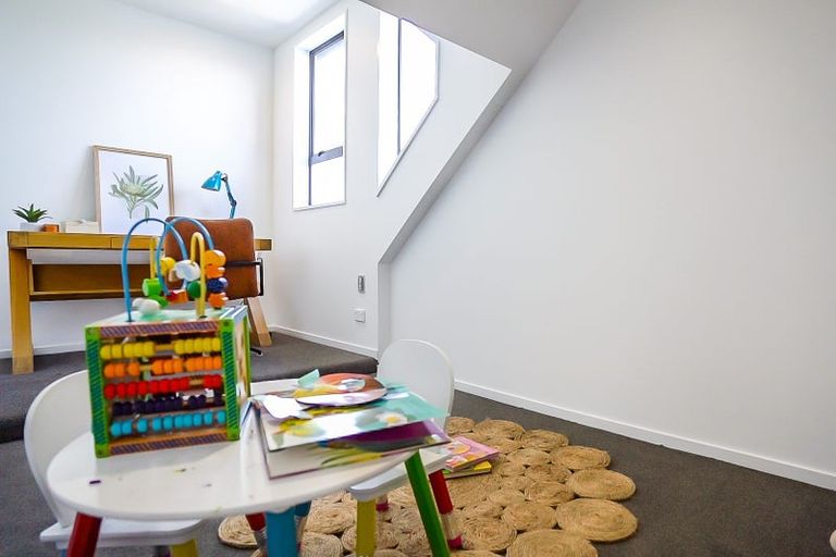 Photo of property in 12 Patricia Place, Harewood, Christchurch, 8051