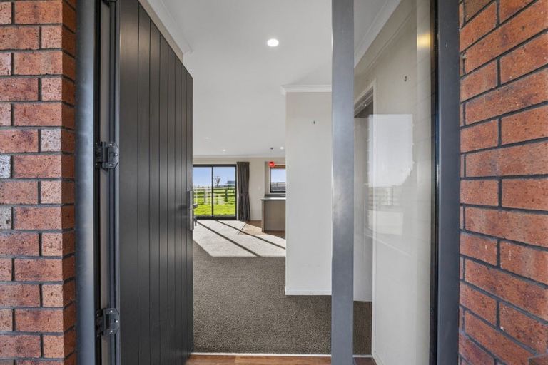 Photo of property in 890a Otaraoa Road, Tikorangi, Waitara, 4383