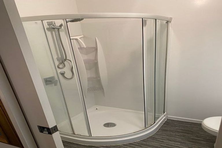 Photo of property in 5c Salmont Place, Kelburn, Wellington, 6012