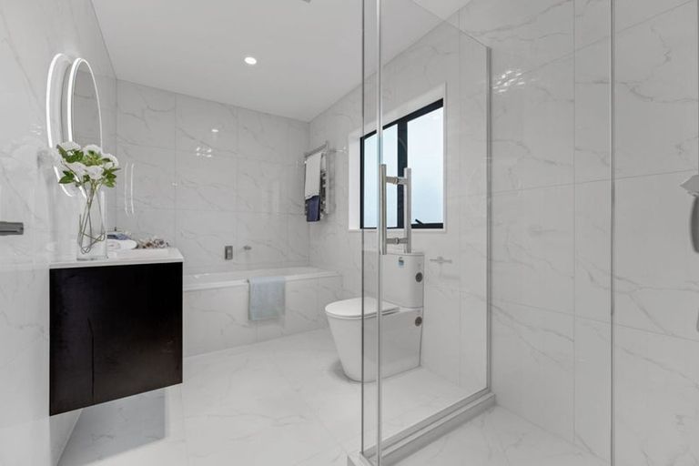 Photo of property in 2e Hughs Way, Flat Bush, Auckland, 2019