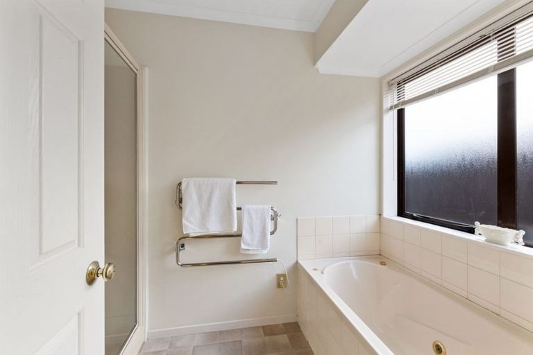 Photo of property in 6 Monet Vale, Rolleston, 7614