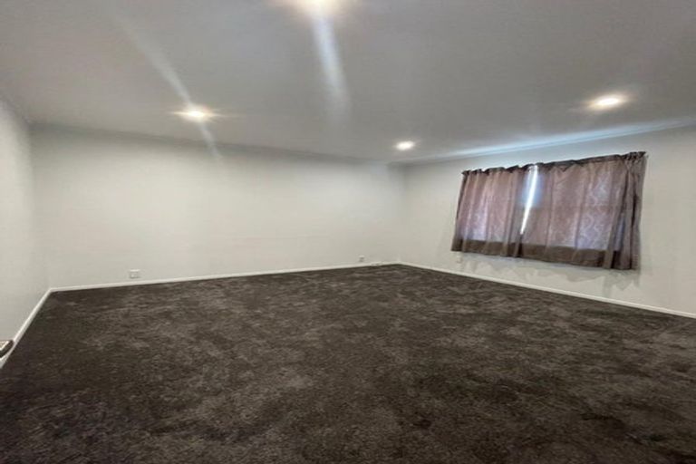 Photo of property in 8 Wyman Place, Pakuranga Heights, Auckland, 2010