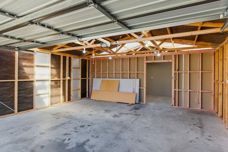 Photo of property in 30 Eruini Street, Waikanae Beach, Waikanae, 5036