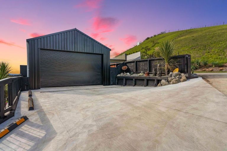 Photo of property in 5 Manatu Close, Whangamata, 3691