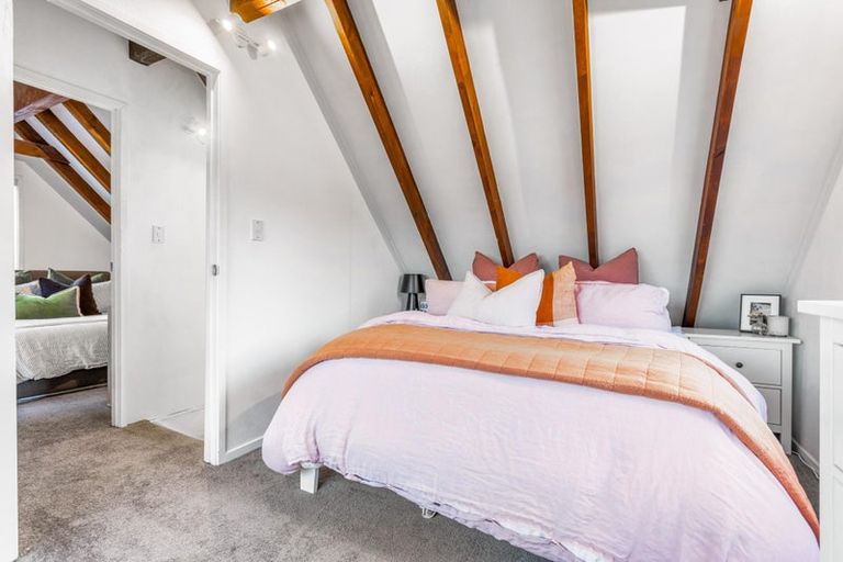 Photo of property in 1/29 Kemp Road, Massey, Auckland, 0614