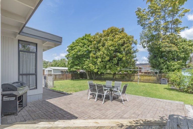 Photo of property in 9 Halberg Street, Papakura, 2110