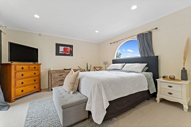 Photo of property in 25 Bronte Place, Somerville, Auckland, 2014