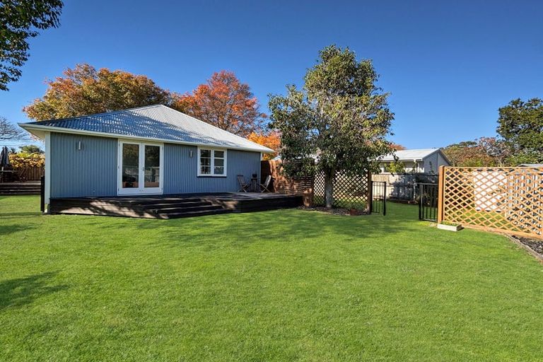 Photo of property in 17 Skipton Street, Mairehau, Christchurch, 8013