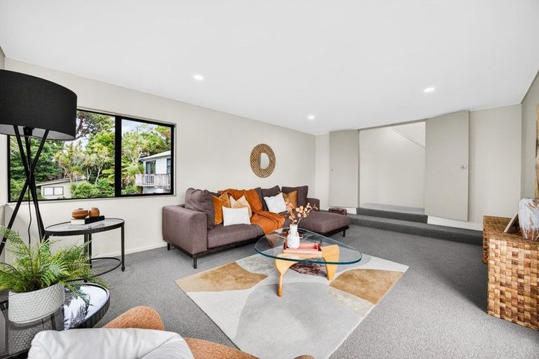 Photo of property in 1/70b Carlisle Road, Browns Bay, Auckland, 0632