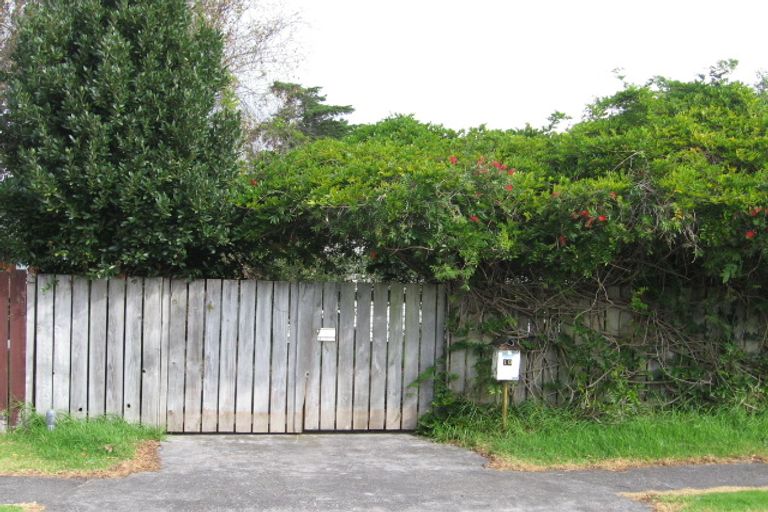 Photo of property in 19 Poinsettia Place, Henderson, Auckland, 0610