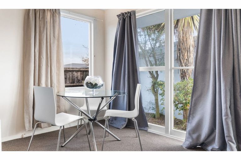 Photo of property in 4 Gresford Street, Edgeware, Christchurch, 8013