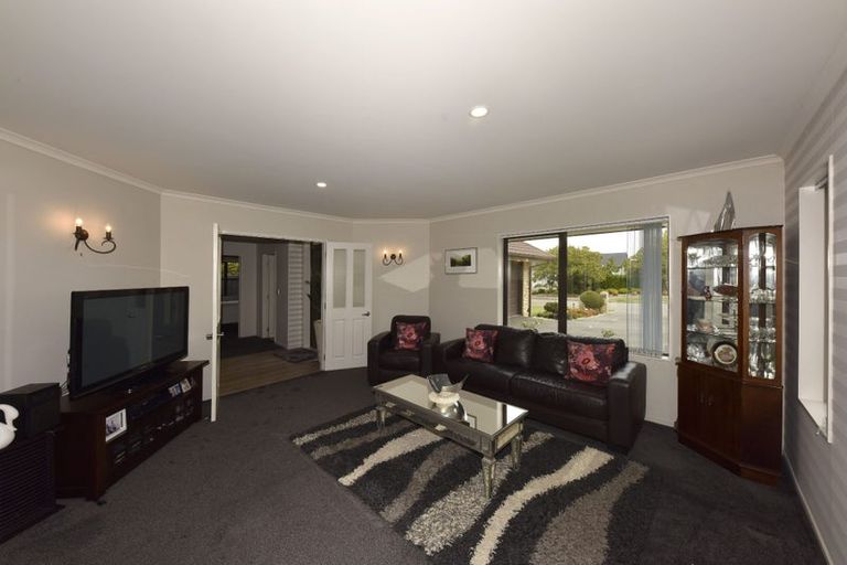 Photo of property in 23 Sycamore Close, Rangiora, 7400