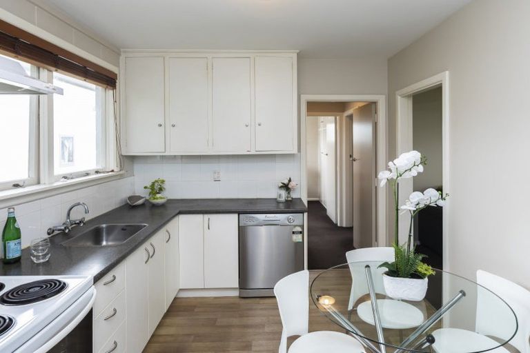 Photo of property in 8/78 Holly Road, St Albans, Christchurch, 8014