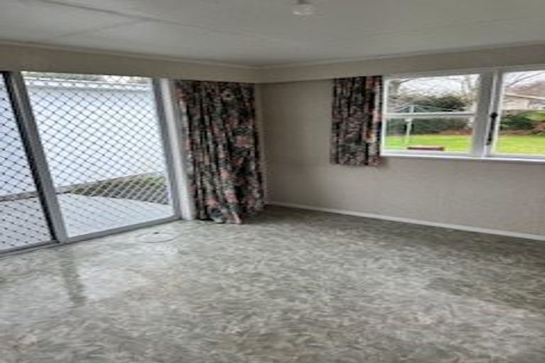 Photo of property in 3 Robertson Street, Elderslea, Upper Hutt, 5018