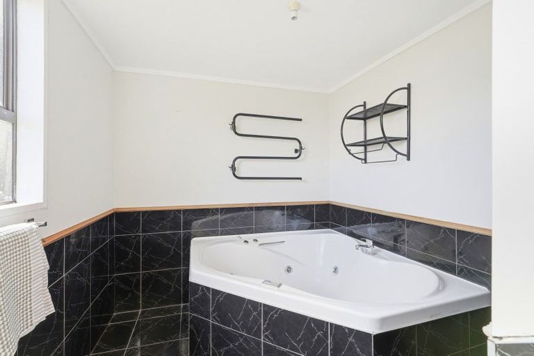 Photo of property in 8 Ash Place, Aramoho, Whanganui, 4500